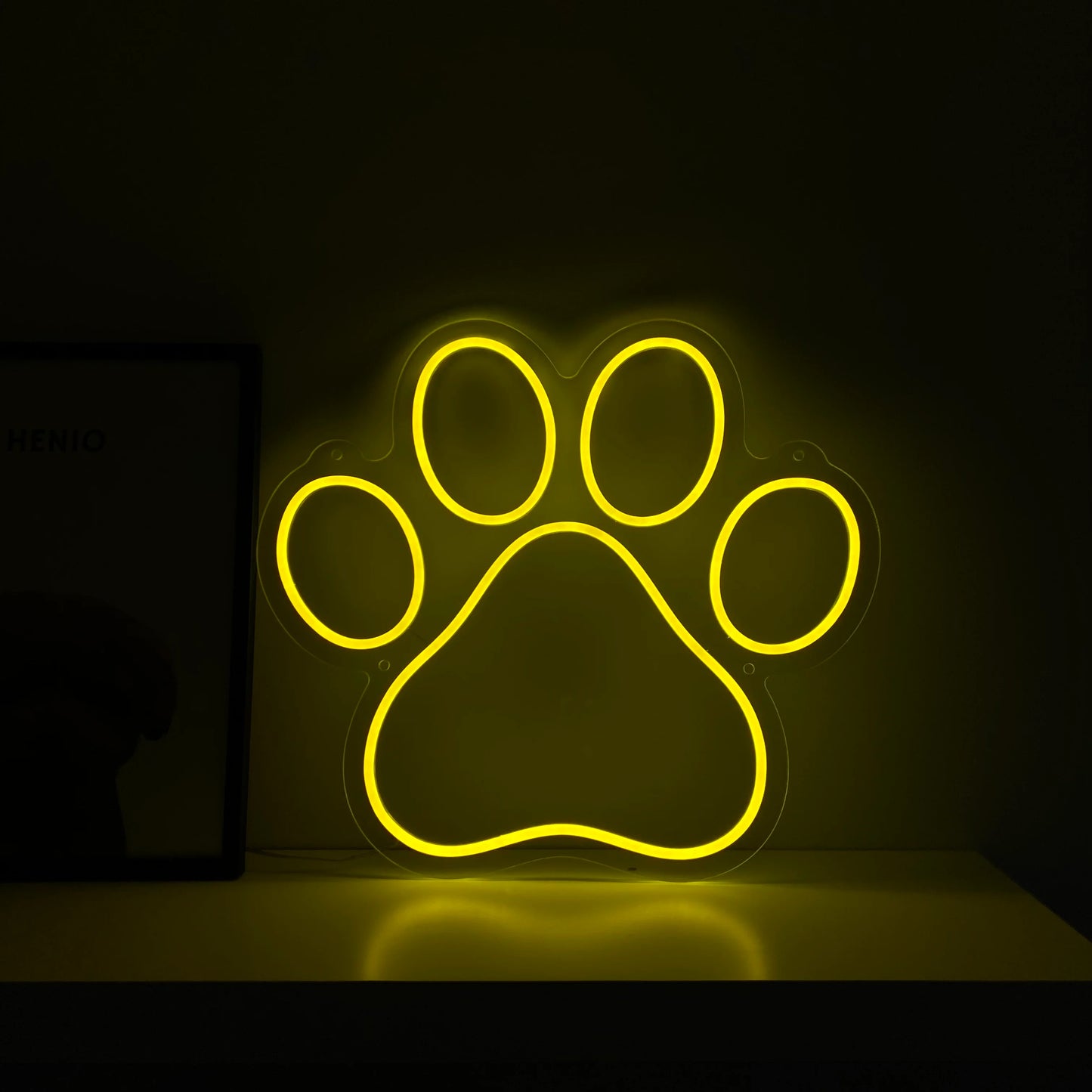 Neonpfote